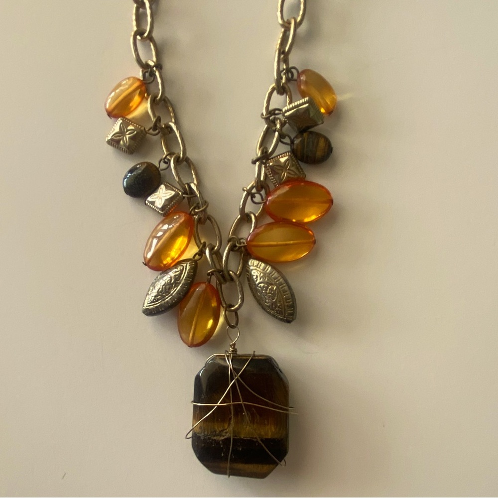 Vintage Elegant Amber and Gold Necklace